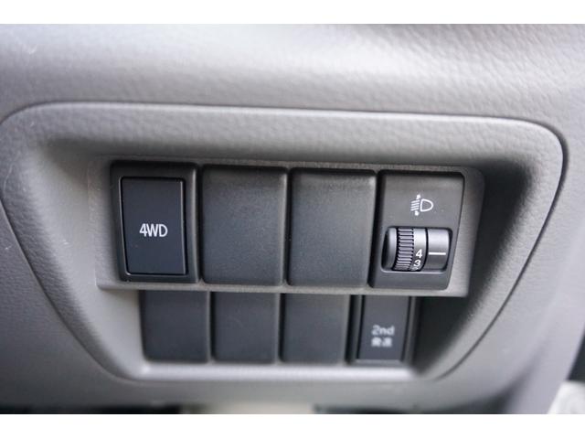 エブリイ ＰＣ　４ＷＤ　ハイルーフ　切り替え４ＷＤ　２ｎｄ発進　ナビ　バックカメラ　ＥＴＣ　５ＡＧＳ　パワーウインドウ　キーレス　１７型　オーバーヘッドコンソール　禁煙車　１年保証・整備付（35枚目）