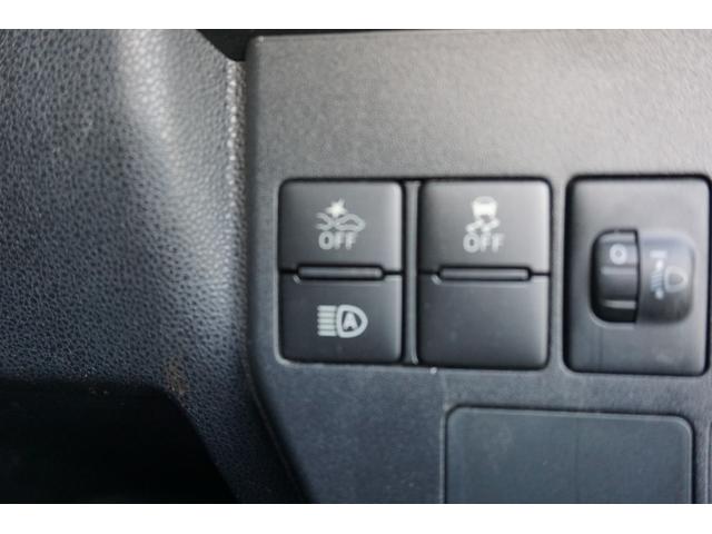 当店は内装クリーニングに力を入れております。気になる汚れ等ございましたら遠慮なくご相談ください。お客様が快適にお乗りいただける様１台１台まごころ込めて商品化に努めております。