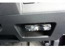 お車の傷ヘコミ・修理も対応可能です。車庫入れの際にぶつけてしまった…などのトラブルもお任せください。当店は各種自動車保険修理対応店です。レンタカーも保有しております。