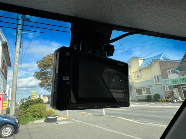 スペーシア Ｘ　４ＷＤ　ナビ　ＴＶ　　Ｂｌｕｅｔｏｏｔｈ機能　全周囲カメラ　バックカメラ　ドライブレコーダー　衝突被害軽減ブレーキ　横滑り防止装置　レーンキープアシスト　片側電動スライド　オートライト　シートヒーター（15枚目）