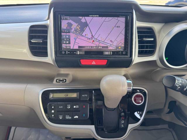 N-BOX G・Lパッケージ 4WD 2トーンカラー ナビ バックカメラ TV ETC 片側電動スライドドア シートヒーター 横滑り防止装置 プッシュスタート スマートキー(7枚目)