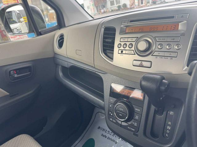 ワゴンR FX 4WD シートヒーター アイドリングストップ 純正オーディオ(12枚目)