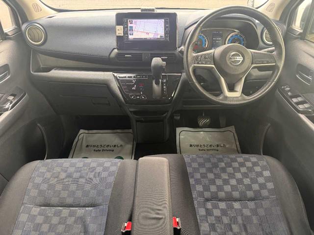 デイズ ハイウェイスター Gターボ 4WD ルーフ&ミラーツートン TV Bluetooth 全周囲カメラ ステアリングリモコン オートライト 衝突被害軽減ブレーキ 横滑り防止装置(6枚目)