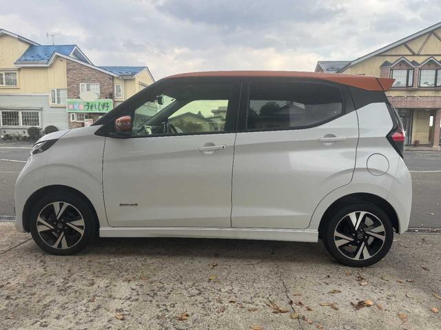 デイズ ハイウェイスター Gターボ 4WD ルーフ&ミラーツートン TV Bluetooth 全周囲カメラ ステアリングリモコン オートライト 衝突被害軽減ブレーキ 横滑り防止装置(33枚目)