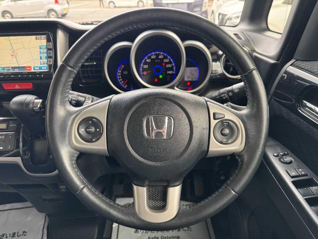 N-BOXカスタム G・ターボパッケージ 4WD 両側電動スライドドア ナビ Bluetooth機能 全周囲カメラ アイドリングストップ ステアリングリモコン ETC オートライト(11枚目)