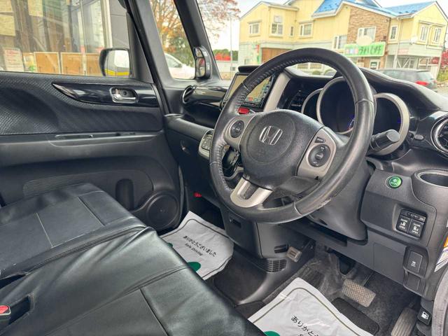 N-BOXカスタム G・ターボパッケージ 4WD 両側電動スライドドア ナビ Bluetooth機能 全周囲カメラ アイドリングストップ ステアリングリモコン ETC オートライト(21枚目)