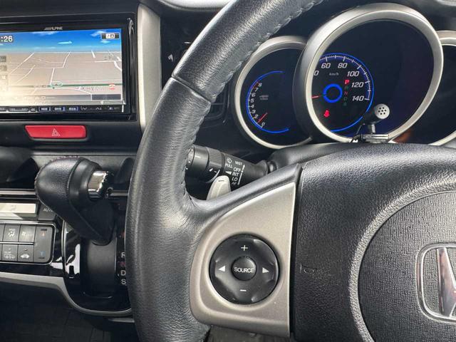 N-BOXカスタム G・ターボパッケージ 4WD 両側電動スライドドア ナビ Bluetooth機能 全周囲カメラ アイドリングストップ ステアリングリモコン ETC オートライト(12枚目)