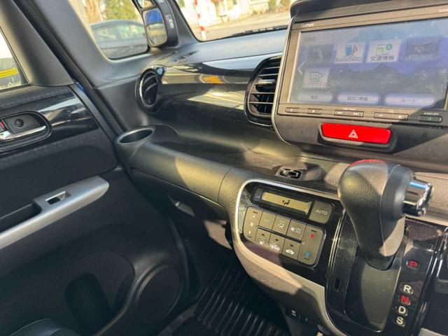 N-BOXカスタム G・ターボLパッケージ 4WD ナビ バックカメラ Bluetooth機能 両側電動スライドドア マニュアルモード パドルシフト クルーズコントロール ステアリングリモコン 横滑り防止装置 オートライト ETC(20枚目)