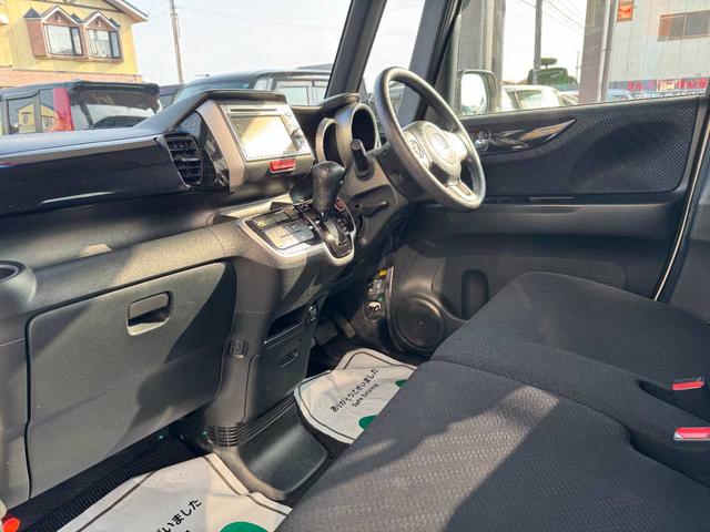 N-BOXカスタム G・Lパッケージ 4WD ナビ ワンセグTV バックカメラ 片側電動スライドドア オートライト 横滑り防止装置 スマートキー ステアリングリモコン(20枚目)