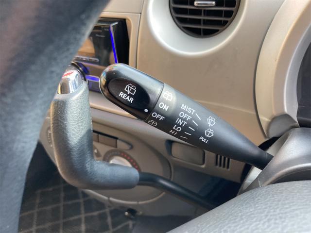 L 4WD キーレスエントリー 電動格納ミラー ベンチシート AT 盗難防止システム CD USB ミュージックプレイヤー接続可 アルミホイール 衝突安全ボディ エアコン パワーステアリング(4枚目)