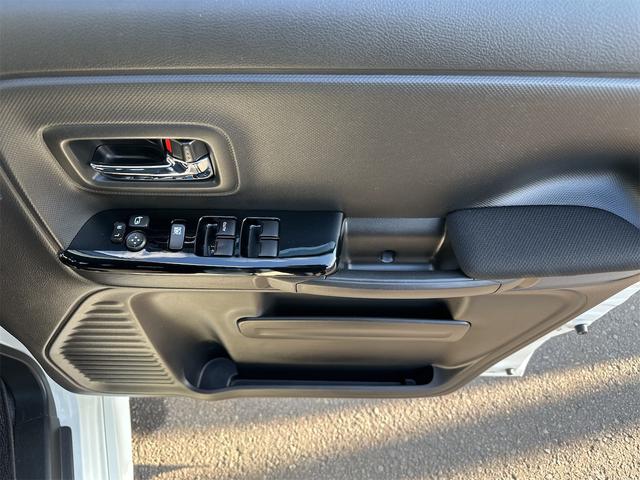 スペーシアカスタム ハイブリッドGS 4WD シートヒーター スマートキー プッシュスタート LEDヘッドライト バックカメラ 両側パスライドドア メモリーナビ(33枚目)