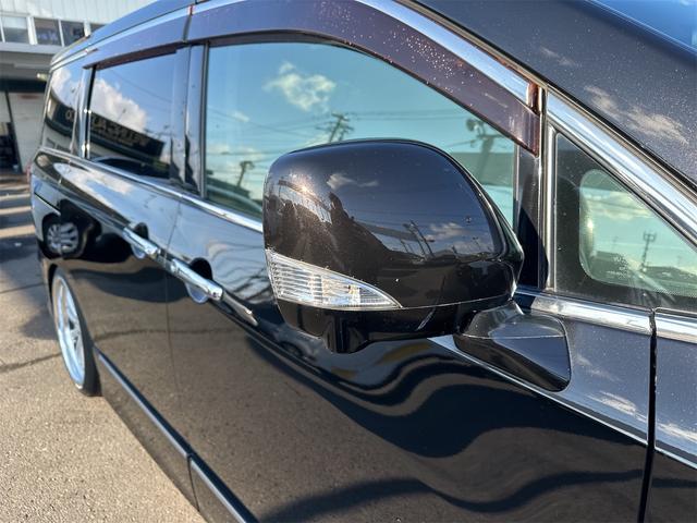 エルグランド ３５０ハイウェイスタープレミアム　４ＷＤ　サンルーフ　ローダウン　２０インチＡＷ　両側パワースライドドア　パワーバックドア　スマートキー　ＨＩＤ　レザーシート　シートヒーター（26枚目）