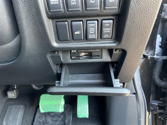 エルグランド ３５０ハイウェイスタープレミアム　４ＷＤ　サンルーフ　ローダウン　２０インチＡＷ　両側パワースライドドア　パワーバックドア　スマートキー　ＨＩＤ　レザーシート　シートヒーター（64枚目）