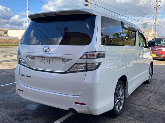 ヴェルファイア ２．４Ｚ　プラチナセレクションＩＩ　４ＷＤ　スマートキー　両側パワースライドドア　ナビ　ＴＶ　Ｂｌｕｅｔｏｏｔｈ　ＥＴＣ　フリップダウンモニター（6枚目）