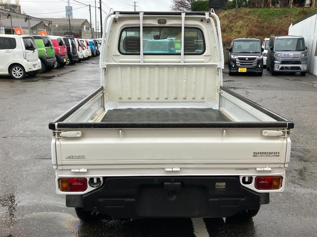 サンバートラック ＴＣ　４ＷＤ　オートマ　エアコン　パワステ（7枚目）