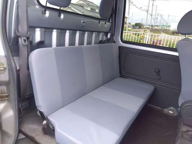 ハイゼットカーゴ 　デッキバン・４ＷＤ・５Ｆマニュアル・≪車検２年付≫・走行６４０００キロ（7枚目）
