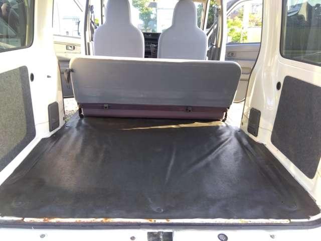 ハイゼットカーゴ デラックスリミテッド　デラックス・ハイルーフ・車検２付・４ＷＤ・走行７５０００キロ（11枚目）