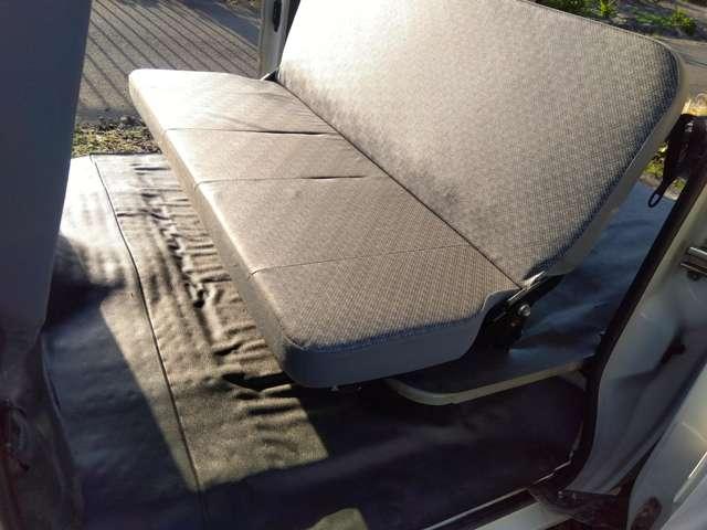 ハイゼットカーゴ デラックスリミテッド　デラックス・ハイルーフ・車検２付・４ＷＤ・走行７５０００キロ（12枚目）