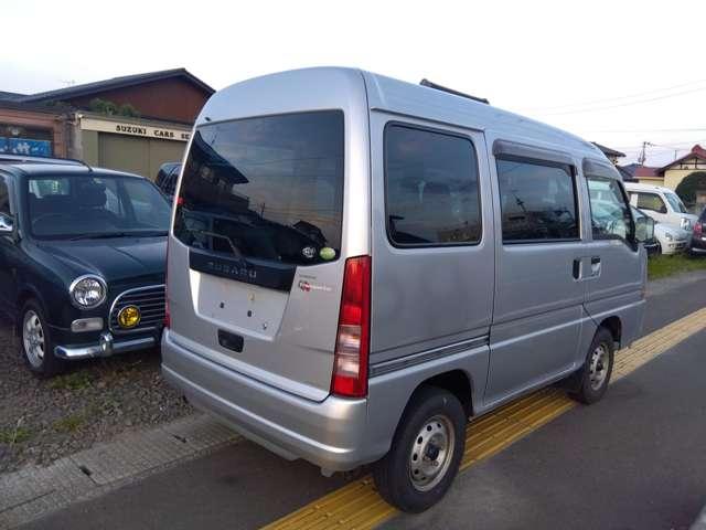 サンバーバン トランスポーター ≪車検2年付≫・5Fマニュアル・切替4WD・タイベル交換ステッカー有り(7枚目)