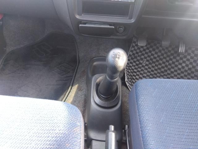 アルト Ｌｂ　≪車検２年付≫・走行６９６００キロ・５Ｆマニュアル・４ＷＤ（12枚目）