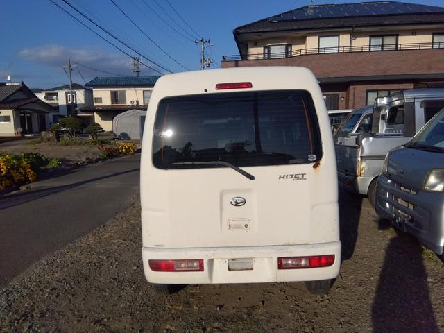 ハイゼットカーゴ ≪車検2年付≫・5Fマニュアル・4WD・修復歴Rフロア修正(7枚目)