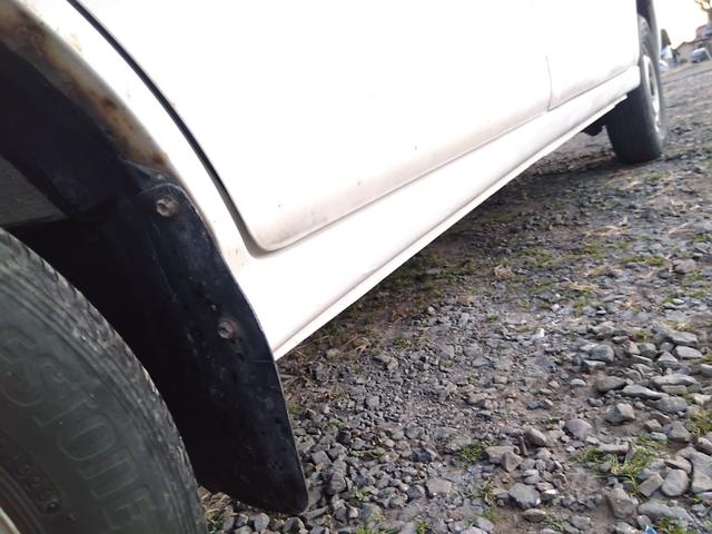 ハイゼットカーゴ ≪車検2年付≫・5Fマニュアル・4WD・修復歴Rフロア修正(8枚目)