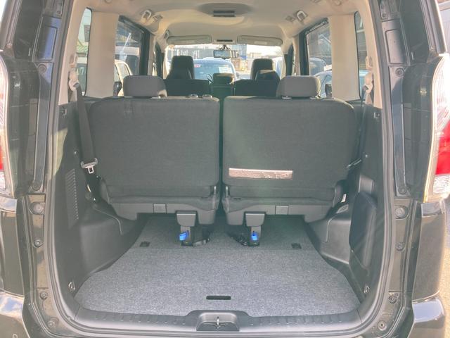 セレナ オーテック　セーフティパッケージ　４ＷＤ　プロパイロット　追突防止装置　誤発進防止装置　横滑り防止装置　純正９インチフルセグナビ　Ｂｌｕｔｅｔｏｏｔｈ接続　全方位モニター　両側自動ドア　レーダークルーズ　シートヒーター　ＬＥＤライト（42枚目）