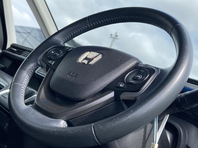 ステップワゴンスパーダ スパーダハイブリッド　Ｇ・ＥＸ　ホンダセンシング　追突防止装置　誤発進防止装置　純正９インチフルセグＳＤナビ　Ｂｌｕｔｅｔｏｏｔｈ接続　後席モニター　バックカメラ　両側自動ドア　レーダークルーズ　両席シートヒーター　ＬＥＤオートライト　横滑り防止装置（31枚目）