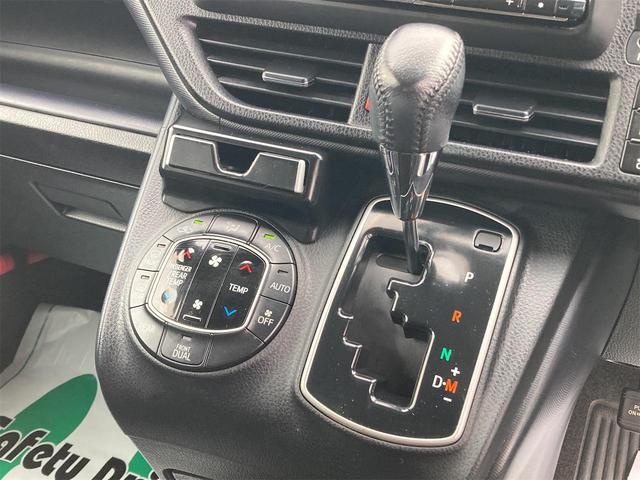 ヴォクシー ZS 煌 4WD アルパイン製9インチフルセグメモリーナビ アルパイン製後席モニター 両側電動スライドドア バックカメラ ETC LEDヘッドランプ オートライト スマートキー アイドリングストップ(19枚目)