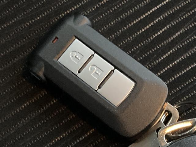 デイズルークス ハイウェイスター X Gパッケージ 4WD ターボ 追突防止装置 カロッツェリアワンセグSDナビ Blutetooth接続 DVD再生 バックカメラ スマートキー ETC 両側自動ドア HIDオートライト リアクーラー サイドエアバッグ(17枚目)