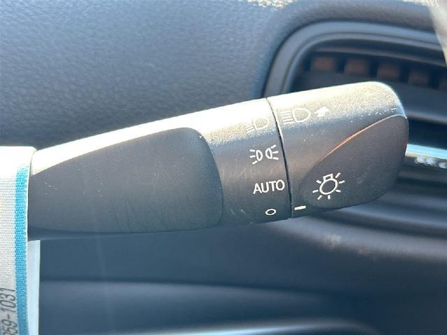 プリウス Ｓ　４ＷＤ　社外メモリーナビ　ＣＤ　Ｂｌｕｅｔｏｏｔｈ　バックカメラ　衝突被害軽減システム　ＥＴＣ　ＬＥＤヘッドランプ　スマートキー　レーンアシスト　オートクルーズコントロール　オートライト（21枚目）