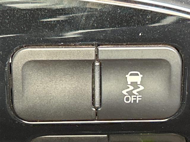 プリウス Ｓ　４ＷＤ　社外メモリーナビ　ＣＤ　Ｂｌｕｅｔｏｏｔｈ　バックカメラ　衝突被害軽減システム　ＥＴＣ　ＬＥＤヘッドランプ　スマートキー　レーンアシスト　オートクルーズコントロール　オートライト（24枚目）