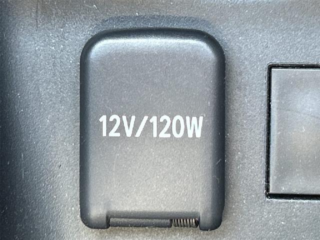 プリウス Ｓ　４ＷＤ　社外メモリーナビ　ＣＤ　Ｂｌｕｅｔｏｏｔｈ　バックカメラ　衝突被害軽減システム　ＥＴＣ　ＬＥＤヘッドランプ　スマートキー　レーンアシスト　オートクルーズコントロール　オートライト（27枚目）