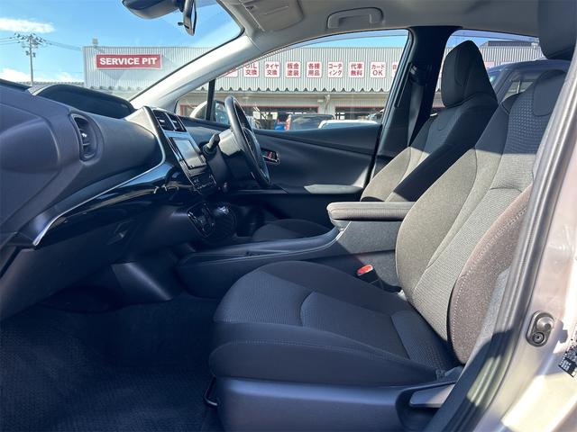 プリウス Ｓ　４ＷＤ　社外メモリーナビ　ＣＤ　Ｂｌｕｅｔｏｏｔｈ　バックカメラ　衝突被害軽減システム　ＥＴＣ　ＬＥＤヘッドランプ　スマートキー　レーンアシスト　オートクルーズコントロール　オートライト（37枚目）