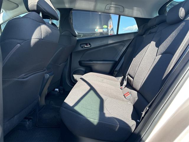 プリウス Ｓ　４ＷＤ　社外メモリーナビ　ＣＤ　Ｂｌｕｅｔｏｏｔｈ　バックカメラ　衝突被害軽減システム　ＥＴＣ　ＬＥＤヘッドランプ　スマートキー　レーンアシスト　オートクルーズコントロール　オートライト（39枚目）