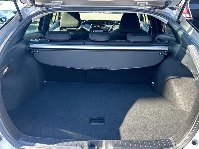 プリウス Ｓ　４ＷＤ　社外メモリーナビ　ＣＤ　Ｂｌｕｅｔｏｏｔｈ　バックカメラ　衝突被害軽減システム　ＥＴＣ　ＬＥＤヘッドランプ　スマートキー　レーンアシスト　オートクルーズコントロール　オートライト（40枚目）