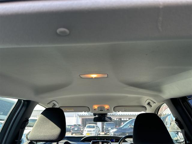 プリウス Ｓ　４ＷＤ　社外メモリーナビ　ＣＤ　Ｂｌｕｅｔｏｏｔｈ　バックカメラ　衝突被害軽減システム　ＥＴＣ　ＬＥＤヘッドランプ　スマートキー　レーンアシスト　オートクルーズコントロール　オートライト（45枚目）