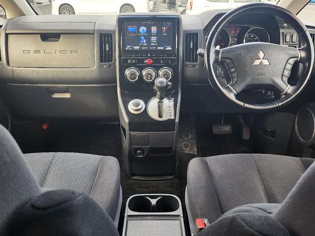 デリカＤ：５ Ｄ　パワーパッケージ　４ＷＤ　ターボ　ワンオーナー　アルパイン９インチフルセグナビ　Ｂｌｕｔｅｔｏｏｔｈ接続　バックカメラ　フリップダウンモニター　両側自動ドア　シートヒーター　ＨＩＤオートライト　クルーズコントロール（7枚目）