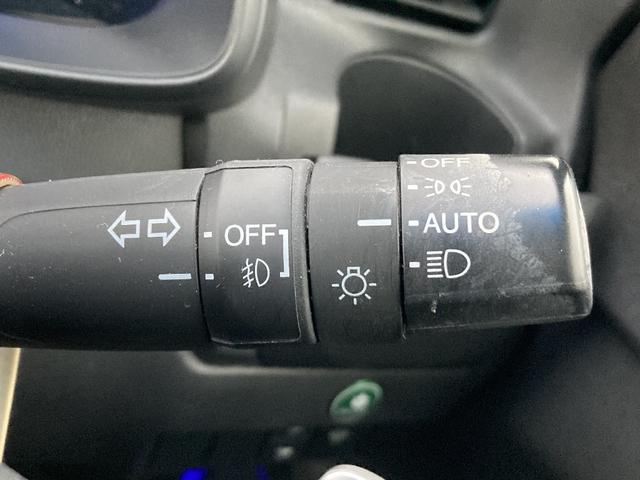 フィットハイブリッド Sパッケージ 4WD 純正フルセグSDナビ Blutetooth接続 バックカメラ エンジンスターター LEDオートライト クルーズコントロール ワイパーデアイサー ミラーヒーター 横滑り防止装置 パドルシフト(20枚目)