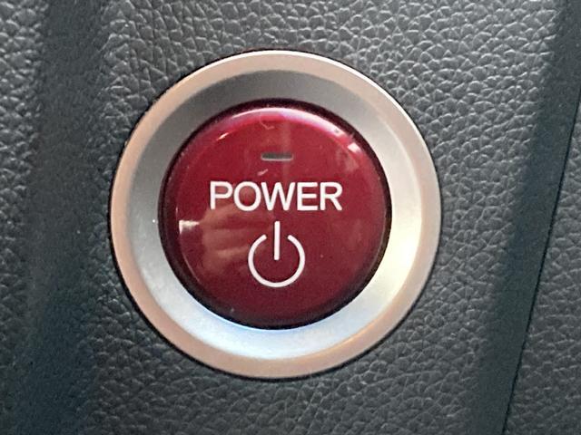 フィットハイブリッド Sパッケージ 4WD 純正フルセグSDナビ Blutetooth接続 バックカメラ エンジンスターター LEDオートライト クルーズコントロール ワイパーデアイサー ミラーヒーター 横滑り防止装置 パドルシフト(24枚目)