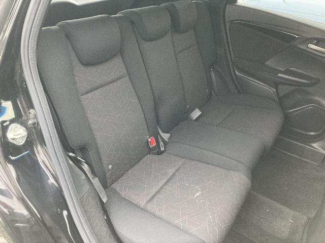 フィットハイブリッド Sパッケージ 4WD 純正フルセグSDナビ Blutetooth接続 バックカメラ エンジンスターター LEDオートライト クルーズコントロール ワイパーデアイサー ミラーヒーター 横滑り防止装置 パドルシフト(31枚目)