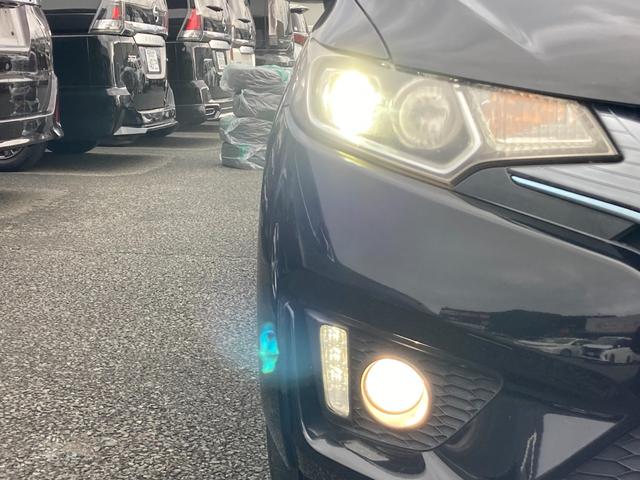 フィットハイブリッド Sパッケージ 4WD 純正フルセグSDナビ Blutetooth接続 バックカメラ エンジンスターター LEDオートライト クルーズコントロール ワイパーデアイサー ミラーヒーター 横滑り防止装置 パドルシフト(46枚目)