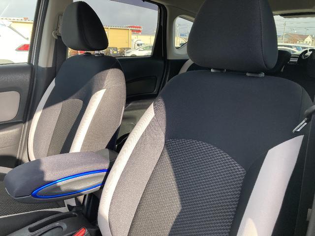 ノート ｅパワーＢ　ＦＯＵＲ　切替式４ＷＤ　全方位モニター　エマージェンシーブレーキ　社外メモリーナビ　Ｂｌｕｅｔｏｏｔｈ　衝突被害軽減システム　ＥＴＣ　クリアランスソナー／バックソナー　インテリジェントキー　盗難防止装置（30枚目）