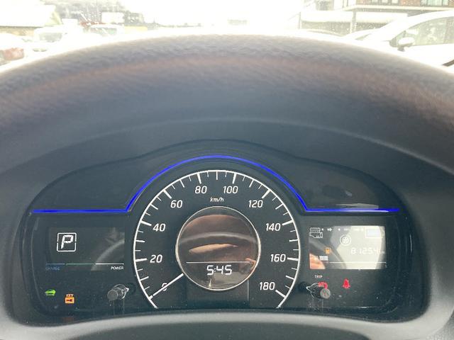 ノート ｅパワーＢ　ＦＯＵＲ　切替式４ＷＤ　社外メモリーナビ　ＣＤ／ＤＶＤ／Ｂｌｕｅｔｏｏｔｈ　アラウンドビューモニター　エマージェンシーブレーキ　　ＥＴＣ　スマートキー　横滑り防止装置　フロント／バックソナー　オートライト（15枚目）