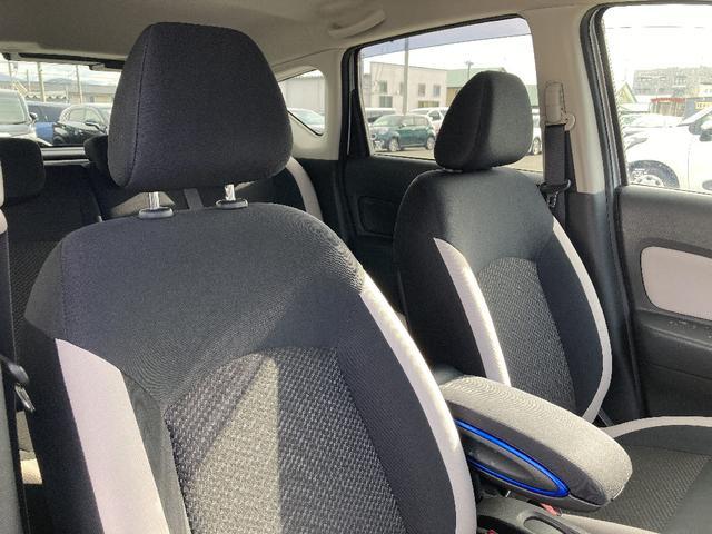 ノート ｅパワーＢ　ＦＯＵＲ　切替式４ＷＤ　社外メモリーナビ　ＣＤ／ＤＶＤ／Ｂｌｕｅｔｏｏｔｈ　アラウンドビューモニター　エマージェンシーブレーキ　　ＥＴＣ　スマートキー　横滑り防止装置　フロント／バックソナー　オートライト（24枚目）