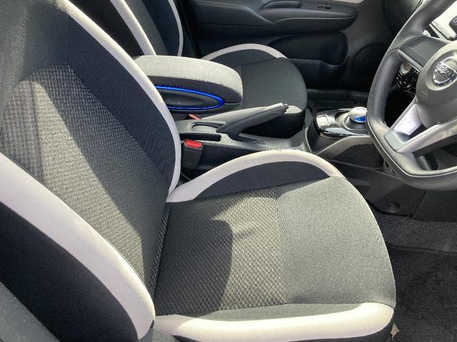 ノート ｅパワーＢ　ＦＯＵＲ　切替式４ＷＤ　社外メモリーナビ　ＣＤ／ＤＶＤ／Ｂｌｕｅｔｏｏｔｈ　アラウンドビューモニター　エマージェンシーブレーキ　　ＥＴＣ　スマートキー　横滑り防止装置　フロント／バックソナー　オートライト（26枚目）