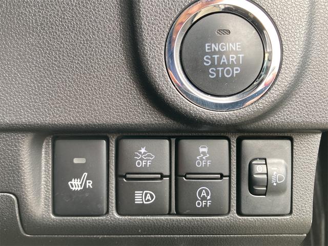 当店は最新鋭の設備を完備した大型工場併設店です☆車検・点検などオーナー様の信頼を得られるよう日々整備士達は努力を欠かしません。ハイブリッドに関する知識や診断機など確りご用意し安心をお届けします☆