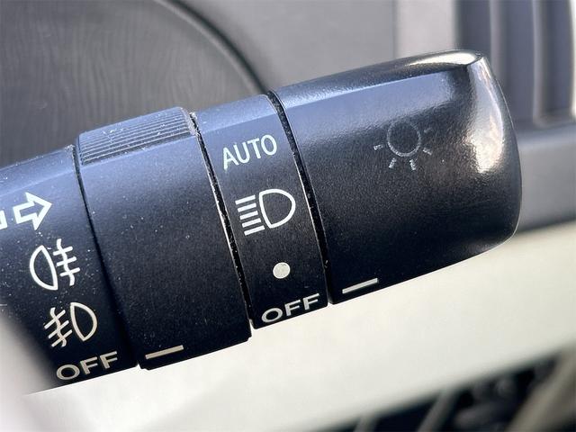 プリウス S カロッツェリア製フルセグメモリーナビCD/DVD/BT接続可能バックカメラLEDオートライトフロントフォグランプスマートキーサイドエアバック(16枚目)