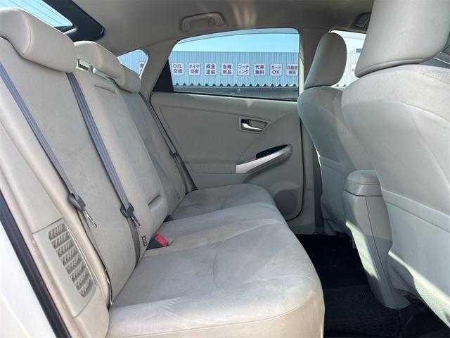 プリウス S カロッツェリア製フルセグメモリーナビCD/DVD/BT接続可能バックカメラLEDオートライトフロントフォグランプスマートキーサイドエアバック(28枚目)