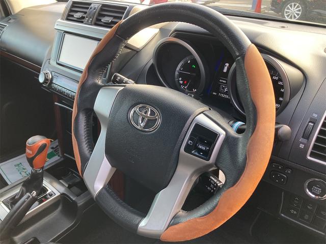 ランドクルーザープラド TX Lパッケージ 4WD ディーゼルターボ 3列シート 7人乗り 純正フルセグメモリーナビ バックカメラ ETC スマートキー 革シート パワーシート シートヒーター クルーズコントロール オートライト 横滑り防止装置(17枚目)